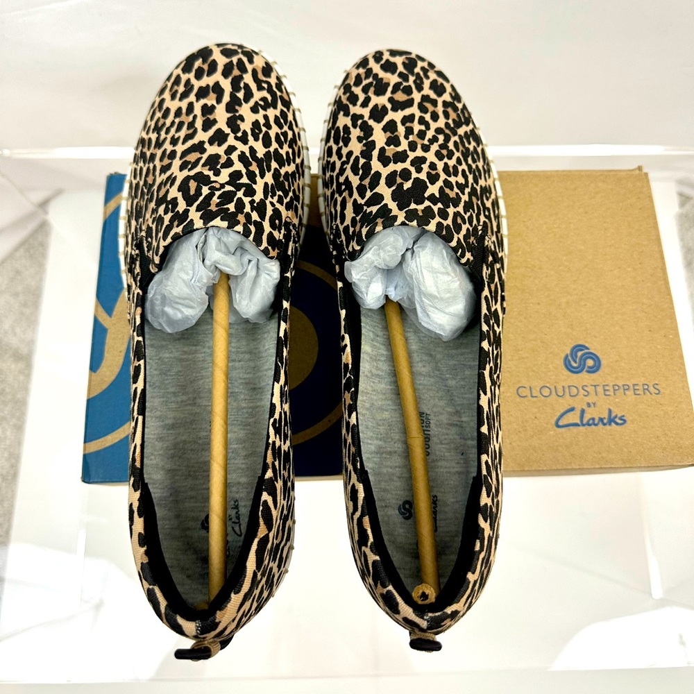 Clarks Cloudstepper Women's Step Glow Jade Loafer Flat, Leopard Print 9W - Picture 6 of 11